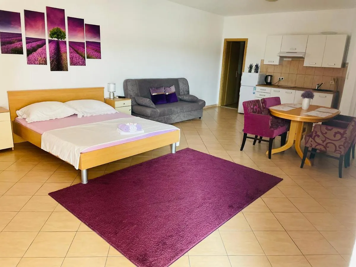 Séjour chez l'habitant Appartement Studio Trogir Helena à Plano